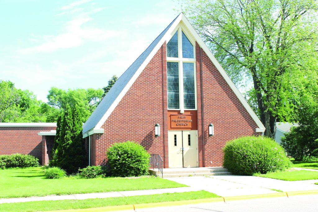 Churches Howard Lake, MN